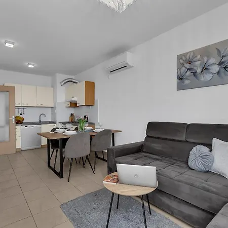 Apartman Magnolia * Makarska